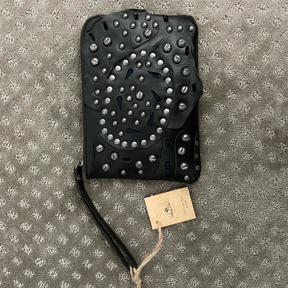 NWT Patricia Nash Black Leather Clutch!!